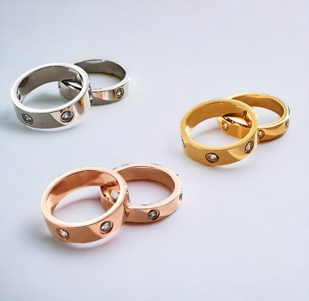 CleefLux™ Love Ring