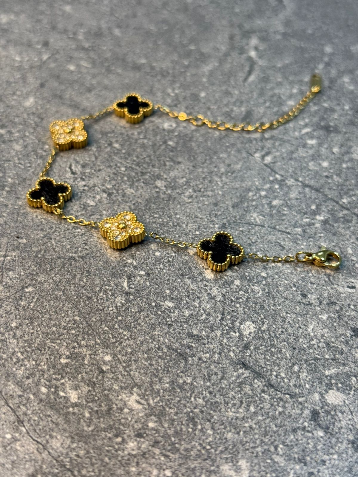 CleefLux™ Clover Iced Bracelet Gold