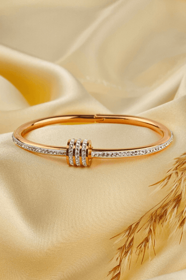 CleefLux™  Twist Lock Diamond Bangle